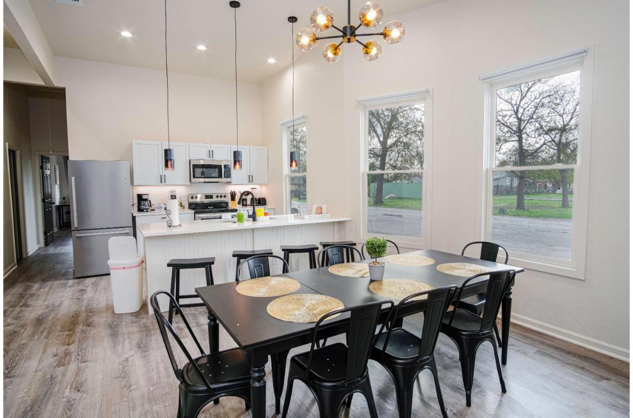 Сasa de vacaciones Magnificent 4br Near Famous Riverwalk And Downtown